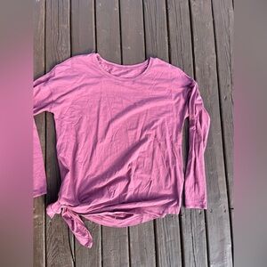 Lululemon top